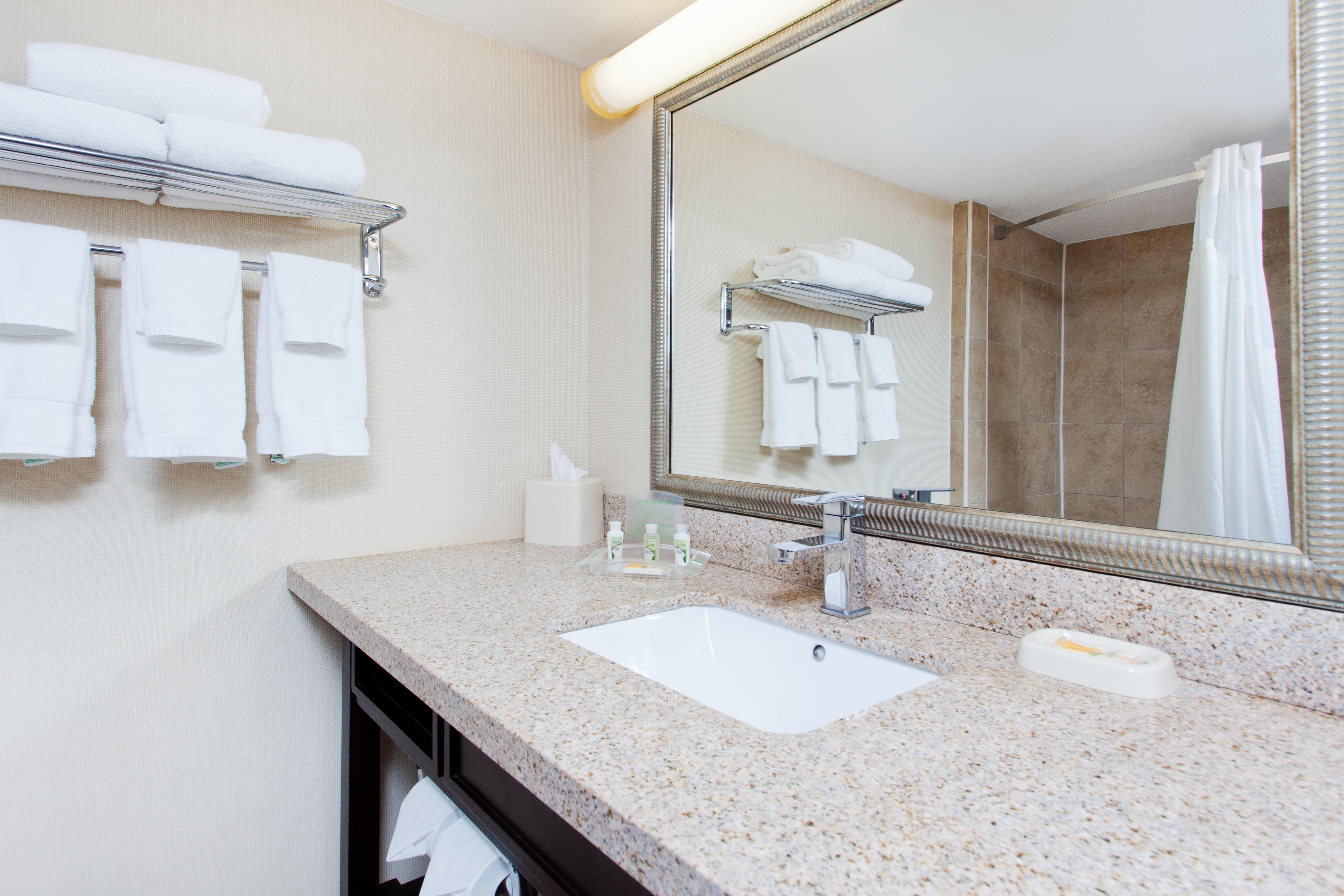 Wyndham Garden Douvres Extérieur photo