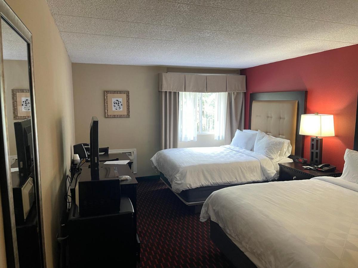 Wyndham Garden Douvres Extérieur photo
